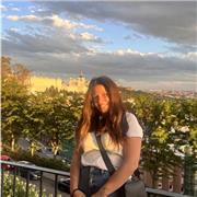 Laureata magistrale con dottorato di ricerca in genetica e oncologia spartisce ripetizioni di matematica e scienze